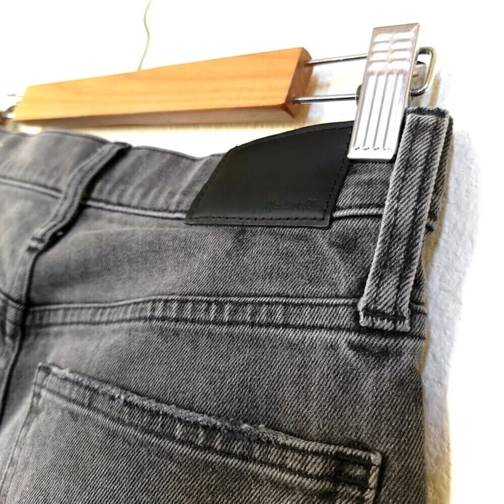 NEW Madewell 90s Perfect Vintage Mom Jean Connell Wash Ripped Edition 26 Gray